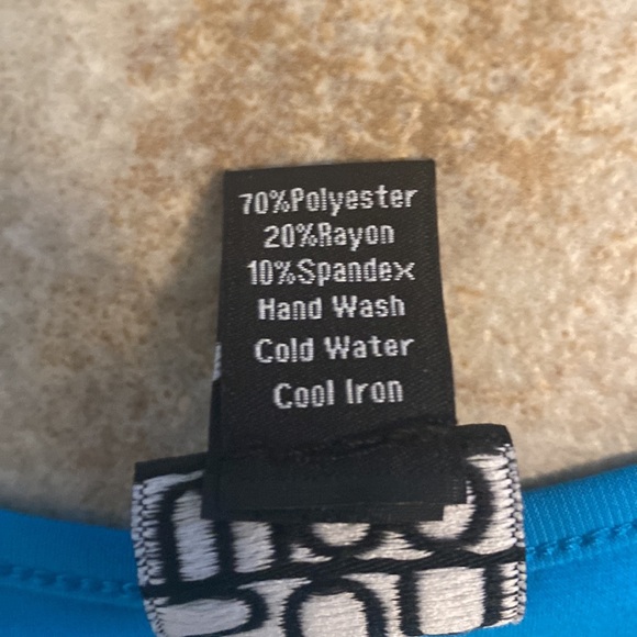 Clara sun woo cut out shoulder top - Picture 4 of 4